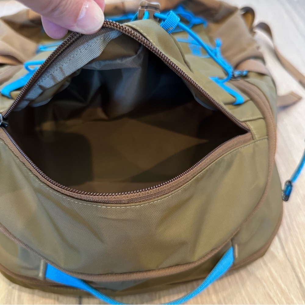 🆕Patagonia Refugio Daypack 30L Backpack - Picture 11 of 14